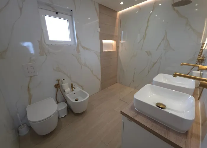 C/piscina-albufeira * Albufeira